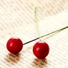 50 Green Holly Leaves & 50 Red Berries – Artificial Decor