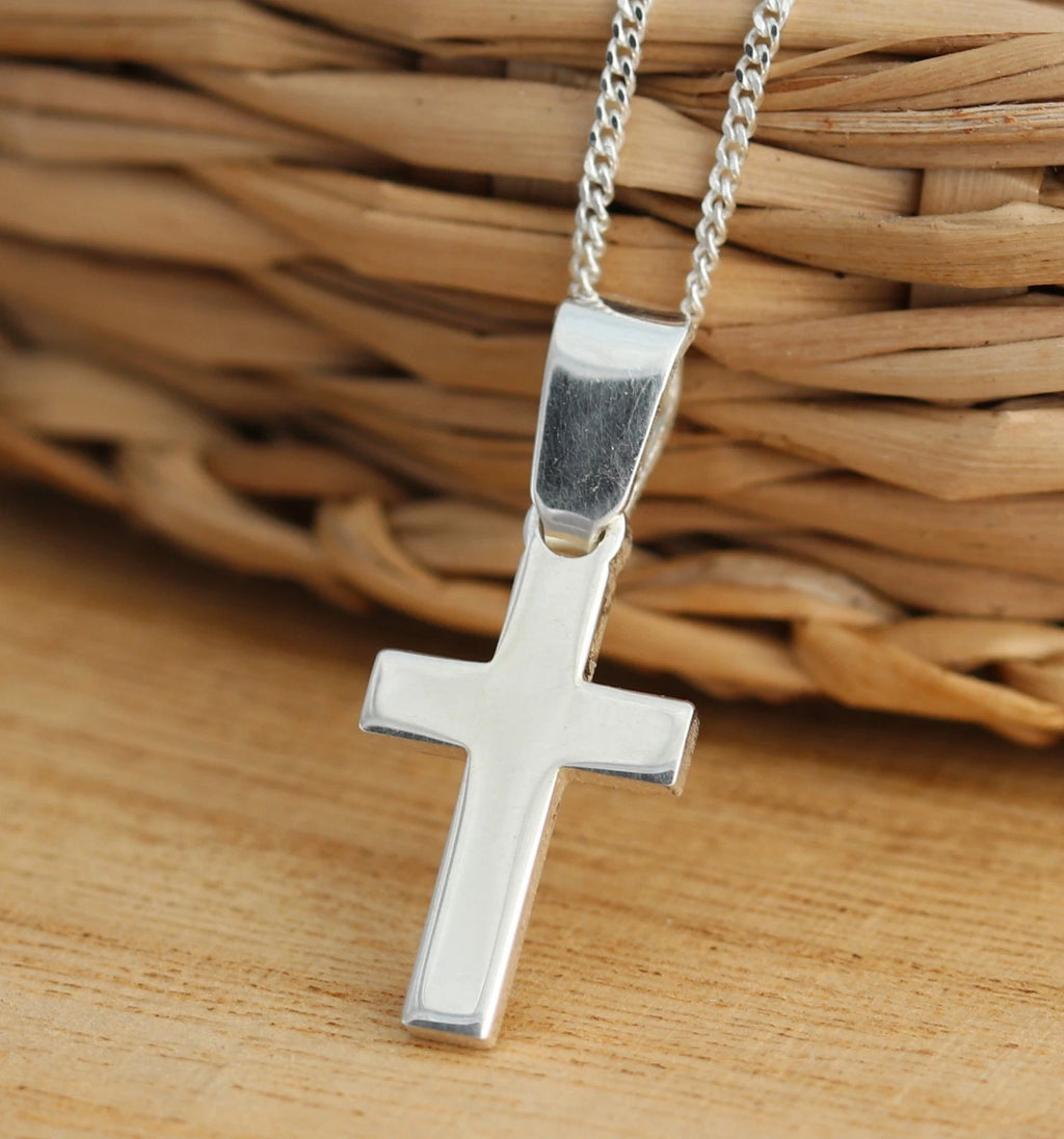 925 Sterling Silver Plain Cross Pendant Necklace