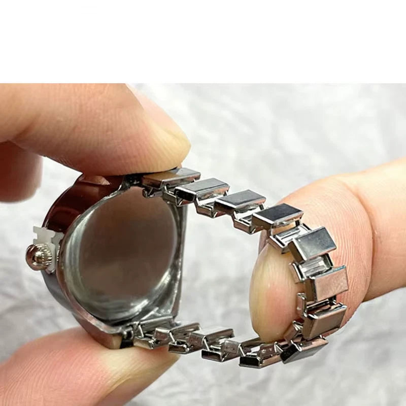 Silver Cat Quartz Ring Watch – Adorable Fashion Finger Timepiece